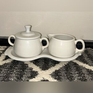 Fiesta Cream & Sugar Set Fiesta White USA Tray Lid